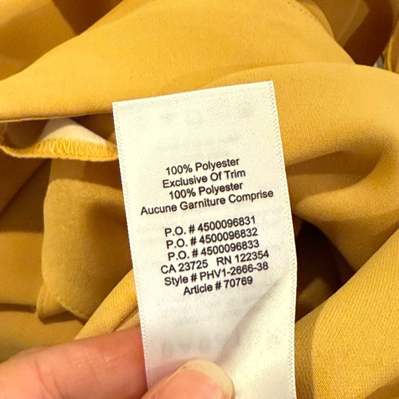 NWOT Aritzia Babaton Ozana Blouse - Size L - Picture 9 of 9